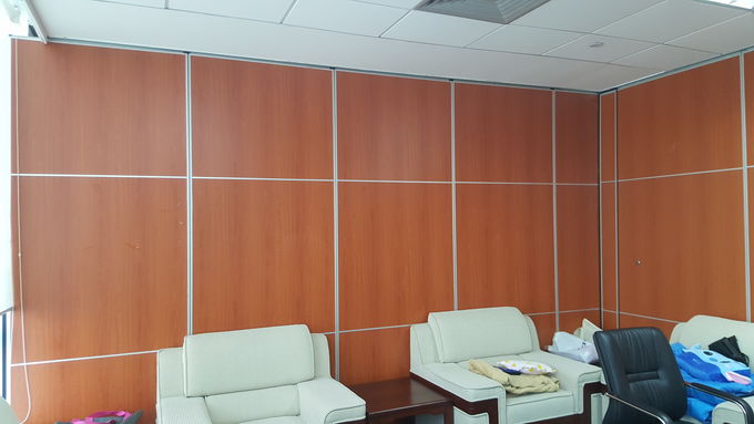 Paredes de división plegables comerciales acústicas superficiales de la melamina/de la tela para la oficina