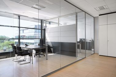 La oficina interior 12 milímetros moderó la capa del polvo de la pared de división de vidrio de desplazamiento