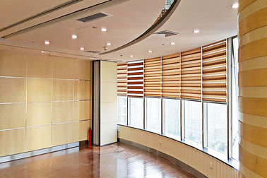 Altura movible de las paredes de división de la oficina del marco de aluminio decorativo de los muebles los 6m