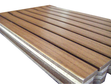 El panel acústico acanalado de madera de la decoración ligera/los paneles fonoabsorbentes