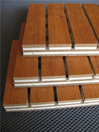 El panel de pared de madera acanalado de madera de la absorción sana del panel acústico del revestimiento de la pared interior