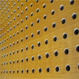 Los paneles acústicos perforados del techo del tablero de la pared difusa decorativa del sonido