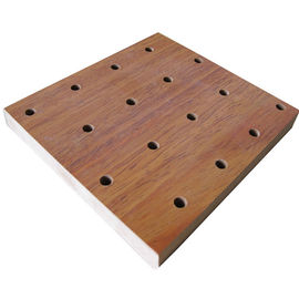 Tableros de yeso de madera laminados perforados PVC resistentes sanos