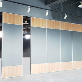 Paredes de división movibles acústicas decorativas de la sala de reunión/que resbalan la puerta de aluminio