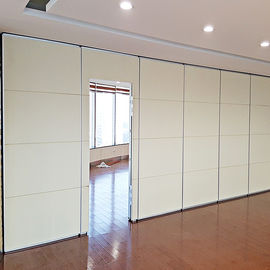 Paredes de división movibles acústicas decorativas de la sala de reunión/que resbalan la puerta de aluminio