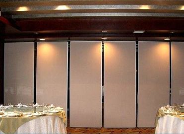 Puerta de oscilación plegable que resbala los paneles de madera que doblan las divisiones del panel de pared para la sala de reunión de la oficina