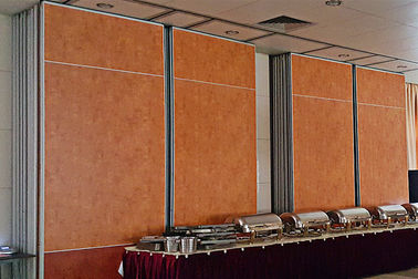 Pared de división de madera movible moderna para la anchura decorativa del hotel 500m m