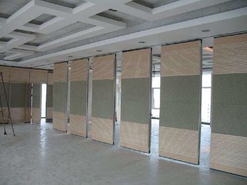 Paredes de división plegables interiores de madera operables del marco de aluminio para la recepción Pasillo