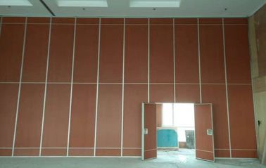 El panel plegable material insonoro divide los muebles comerciales altura de 4 m
