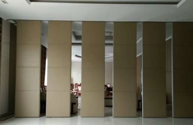 El panel plegable material insonoro divide los muebles comerciales altura de 4 m