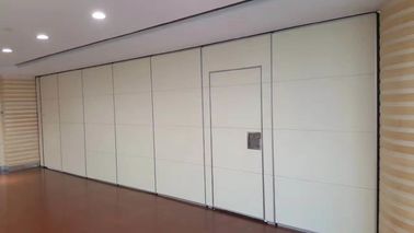Puertas de desplazamiento decorativas de la división de la oficina de la sala de conferencias, divisiones movibles de la pared