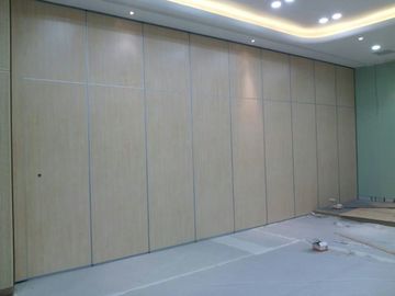 Paredes de división operables acústicas durables de la oficina, puerta del mueble de la sala de conferencias de la India