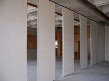 Pared de división de desplazamiento movible acústica insonora de madera plegable del sitio para el auditorio