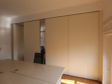 Marco de desplazamiento de madera del aluminio de los materiales de las paredes de división de la oficina plegable