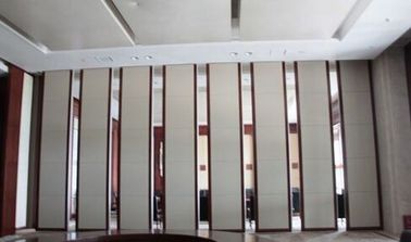 Superficie de aluminio acústica desprendible de la melamina del marco de la pared de división del hotel