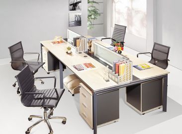 Multicolor de madera del cubículo del escritorio de oficina de los asientos del material 4 de Cusomized fácil instalar