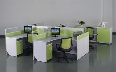 Multicolor de madera del cubículo del escritorio de oficina de los asientos del material 4 de Cusomized fácil instalar