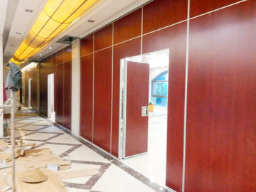Altura plegable de la pared de división de los muebles comerciales de madera interiores menos los de 6m