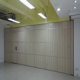 La pared de división acústica de la sala de clase de la escuela del tablero de yeso superior no colgó ninguna pista del piso