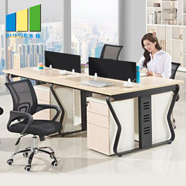 Forme las divisiones de los muebles de oficinas/la tabla del puesto de trabajo de la oficina con la pierna del acero del grueso de 1.5m m