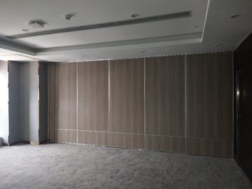 División plegable insonora movible de la pared de la sala de conferencias del divisor de los muebles comerciales modernos