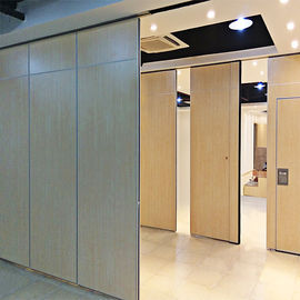 Sistema plegable acústico insonoro de la división de la puerta de plegamiento del divisor de la sala de reunión