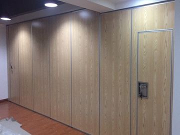 El sitio durable de la prueba de los sonidos divide los paneles decorativos de la ejecución acústica desprendible de madera
