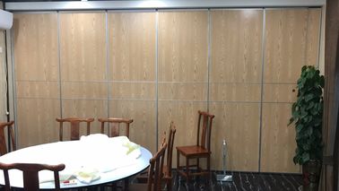 Divisiones desprendibles de la pared del perfil de las paredes del plegamiento insonoro operable de aluminio del restaurante