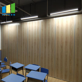 Instalación fácil de desplazamiento de madera del aislamiento sano de la división de la puerta de plegamiento de la sala de conferencias del restaurante alta