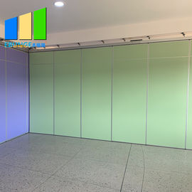 Sala de clase que resbala divisiones acústicas del mueble de la melamina del tabique de las paredes de división