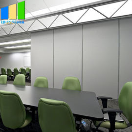 La prueba colgada superior de los sonidos divide la insonorización acústica de los paneles de la división del sistema que resbala la pared de división para la sala de reunión
