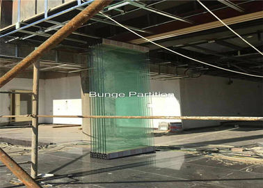 La pared de división de cristal plegable del sitio de la demostración de la exposición de Paquistán bajo haz de acero instala