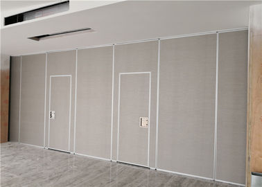 Desplazamiento de la pared de divisiones del panel acústico de la fibra de poliéster del estudio de la música de baile