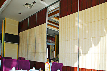 Las paredes de división de madera de Pasillo del banquete interior estándar expresan el aislamiento