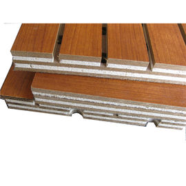 Los paneles acústicos de madera decorativos de la fibra de poliéster del tablero de aislamiento de la decoración del techo
