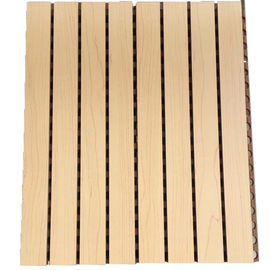 Tablero fonoabsorbente acanalado de madera ranurado superficie del MDF del panel acústico de la melamina