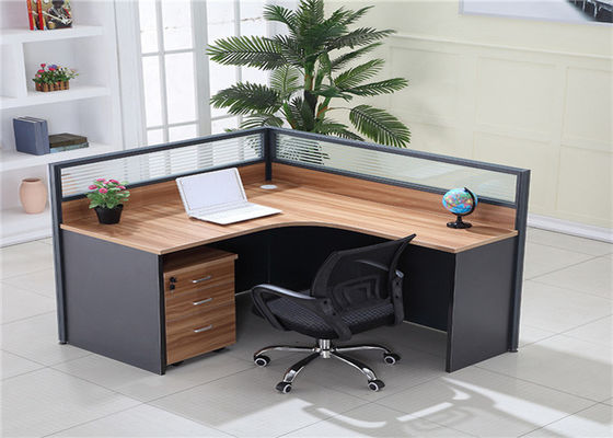 Tipo moderno puesto de trabajo de la oficina de Seater del cuadro 4 de la oficina del cubículo de Mesh Office Chair With Wheels del panel del MFC