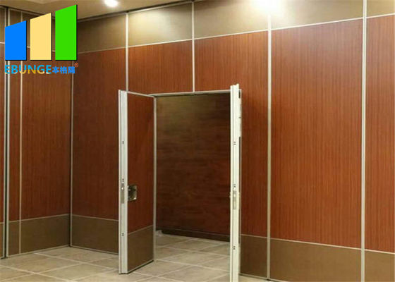 Soluciones personalizables Pared divisoria de acordeón Paredes divisorias plegables duraderas para el hotel Sala de banquetes