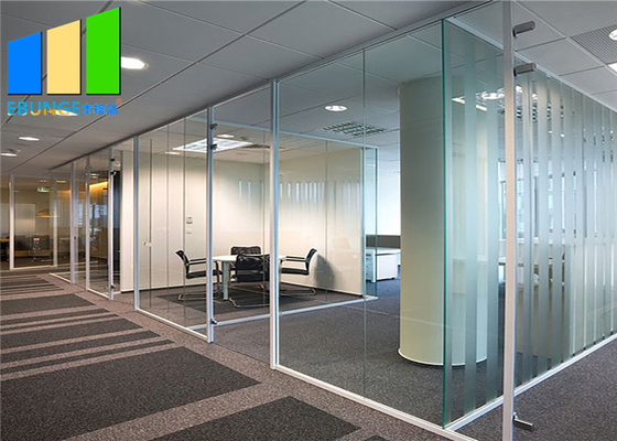 El vidrio doble de la división insonora desmontable de la oficina fijó las paredes de división con el marco de aluminio